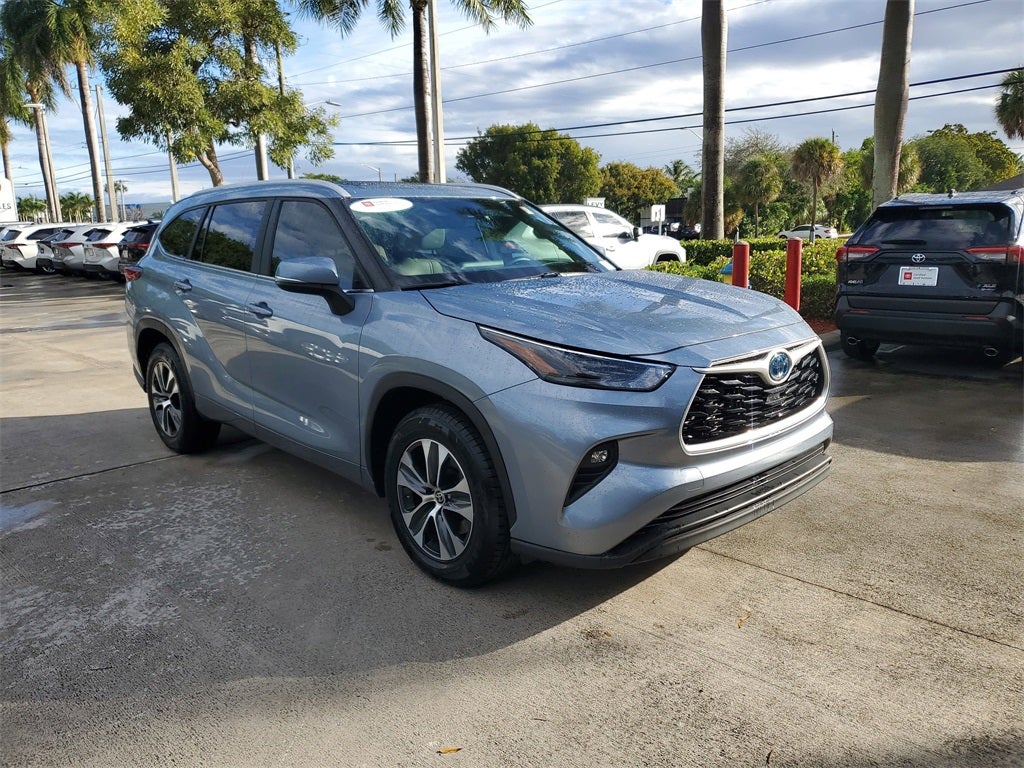 2023 Toyota Highlander Hybrid XLE