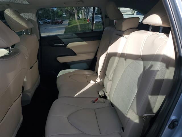 2023 Toyota Highlander Hybrid XLE