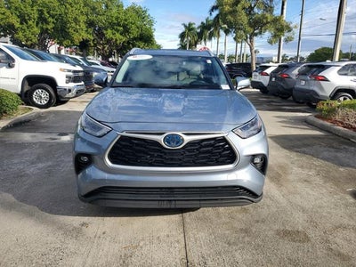 2023 Toyota Highlander Hybrid XLE