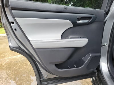 2026 Toyota Highlander Hybrid XLE