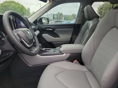 2026 Toyota Highlander Hybrid XLE