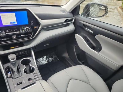 2026 Toyota Highlander Hybrid XLE