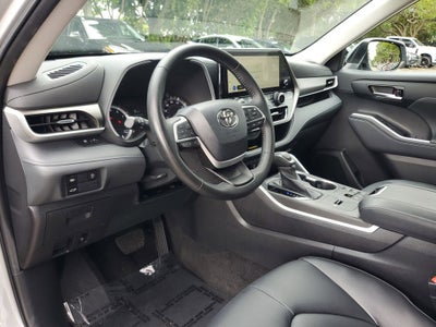 2023 Toyota Highlander XLE