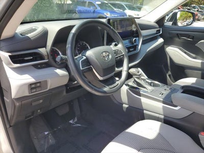 2023 Toyota Highlander LE