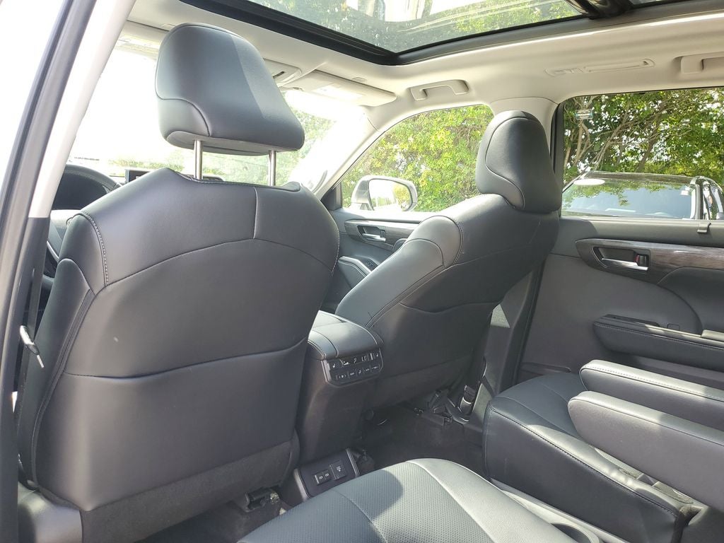2024 Toyota Highlander Platinum