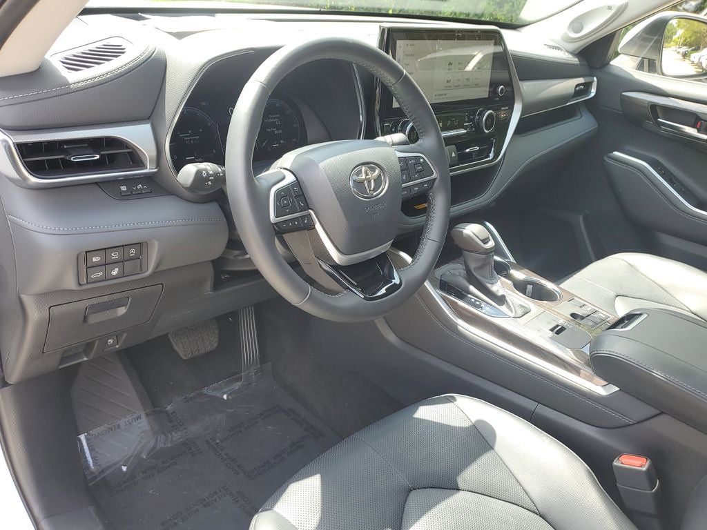 2024 Toyota Highlander Platinum