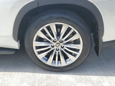 2024 Toyota Highlander Platinum