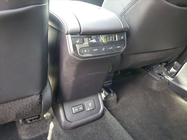 2024 Toyota Highlander Platinum