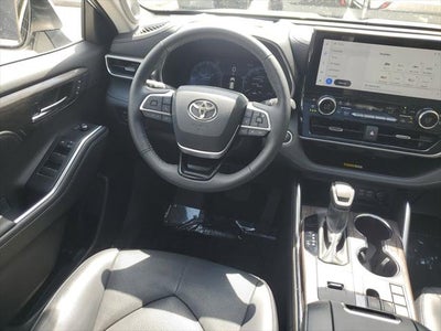 2024 Toyota Highlander Platinum