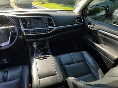 2018 Toyota Highlander SE
