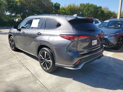 2022 Toyota Highlander XSE
