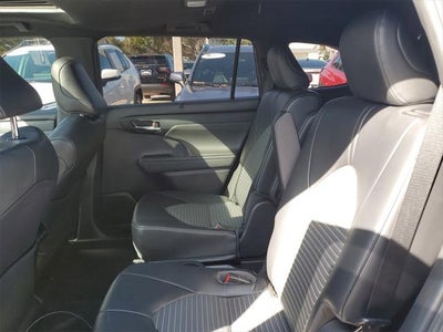 2022 Toyota Highlander XSE