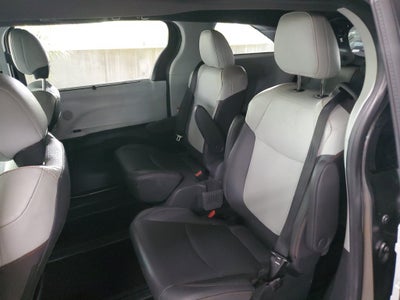 2021 Toyota Sienna XSE 7 Passenger