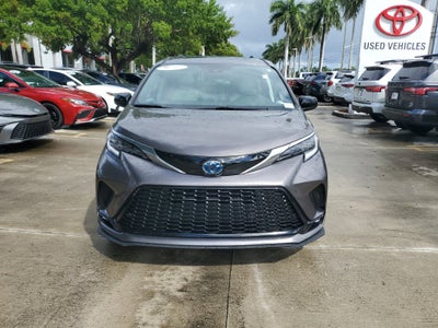 2021 Toyota Sienna XSE 7 Passenger