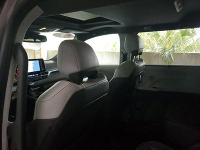 2021 Toyota Sienna XSE 7 Passenger
