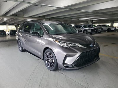 2021 Toyota Sienna XSE 7 Passenger