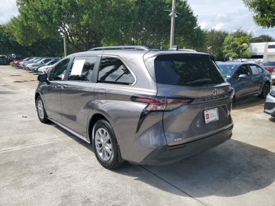 2024 Toyota Sienna XLE 8 Passenger