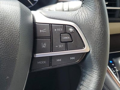 2024 Toyota Sienna XLE 8 Passenger
