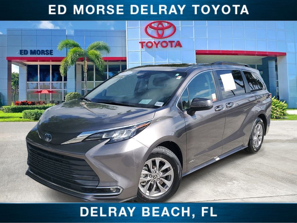 2021 Toyota Sienna XLE 8 Passenger