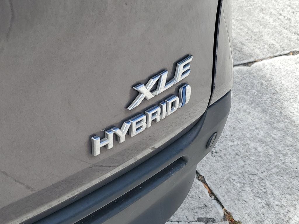 2021 Toyota Sienna XLE 8 Passenger