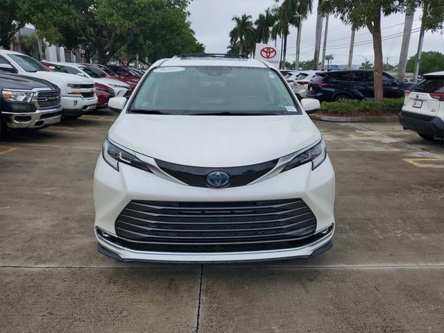 2021 Toyota Sienna Limited 7 Passenger