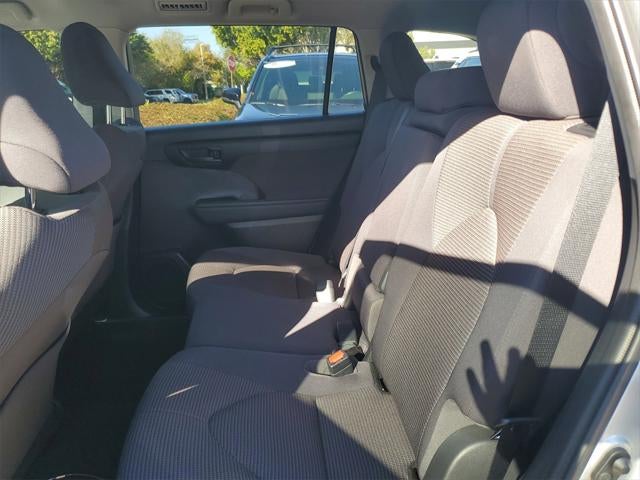 2021 Toyota Highlander LE