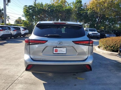 2021 Toyota Highlander LE