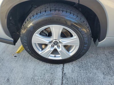 2021 Toyota Highlander LE