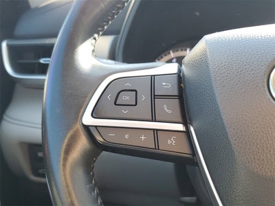 2022 Toyota Highlander LE