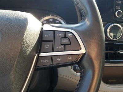 2022 Toyota Highlander LE