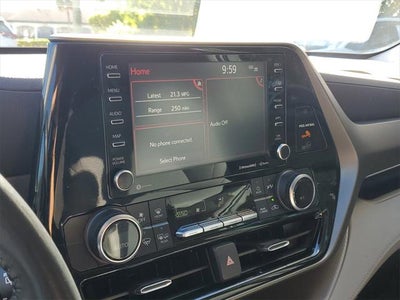 2022 Toyota Highlander LE