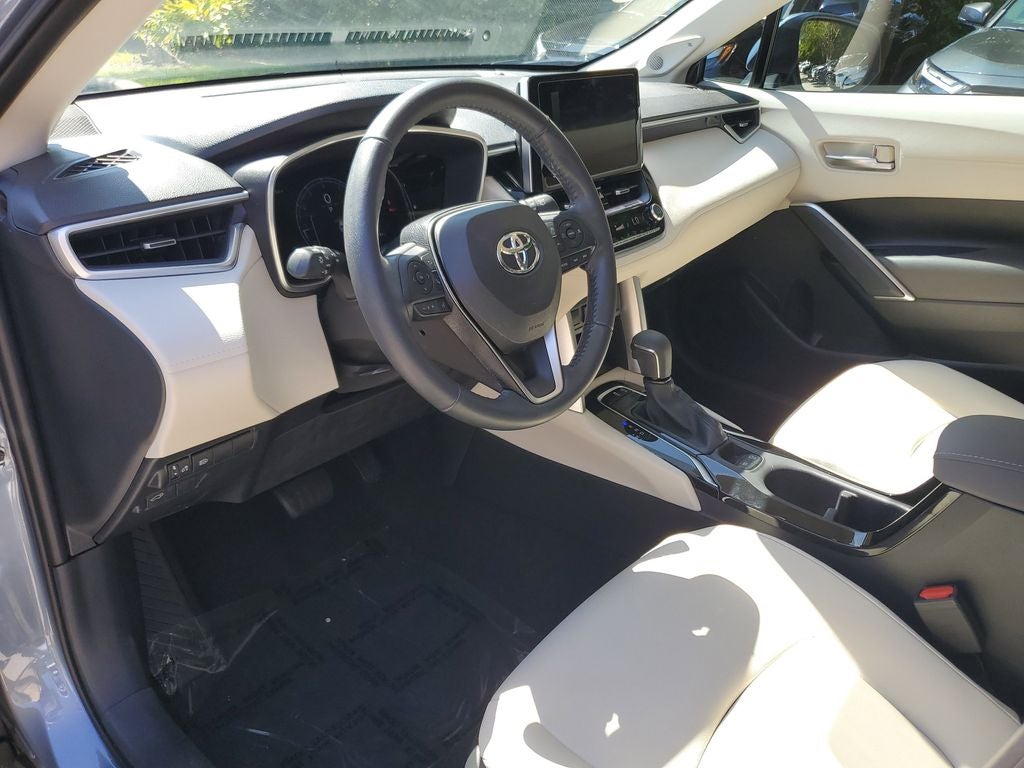 2024 Toyota Corolla Cross XLE