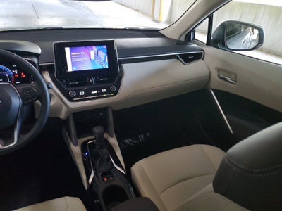 2024 Toyota Corolla Cross XLE