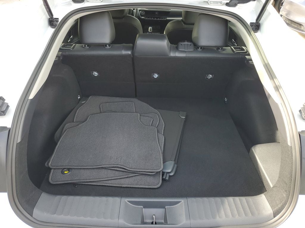 2025 Toyota Prius XLE