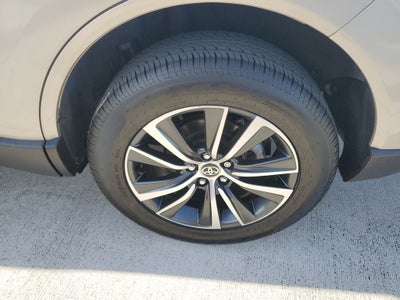 2023 Toyota Venza LE