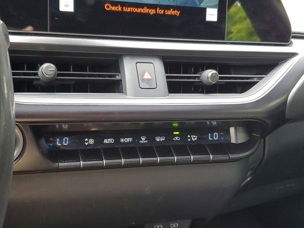 2023 Lexus UX 250h Base