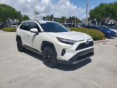 2022 Toyota RAV4 Hybrid SE