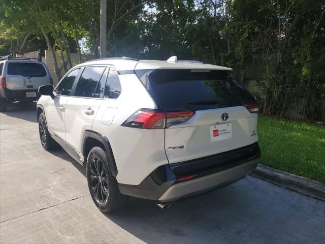 2022 Toyota RAV4 Hybrid SE