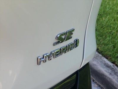 2022 Toyota RAV4 Hybrid SE