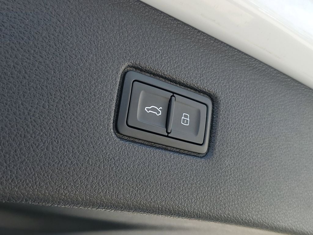 2023 Audi Q7 55 Prestige quattro