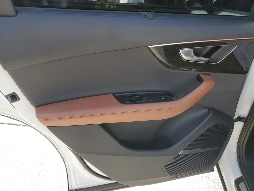 2023 Audi Q7 55 Prestige quattro