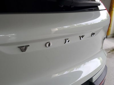 2022 Volvo XC40 R-Design