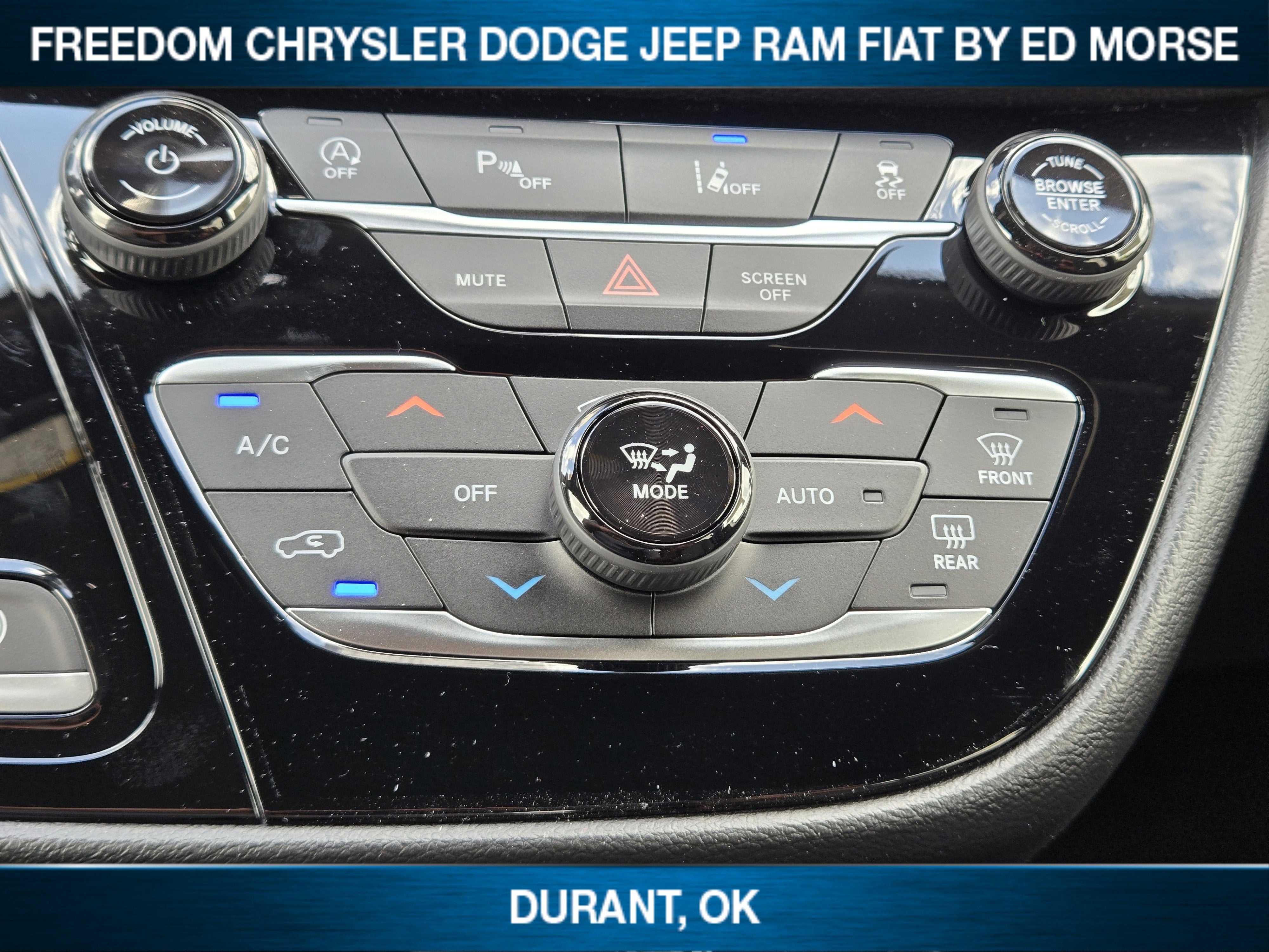 2027 Chrysler Pacifica Select