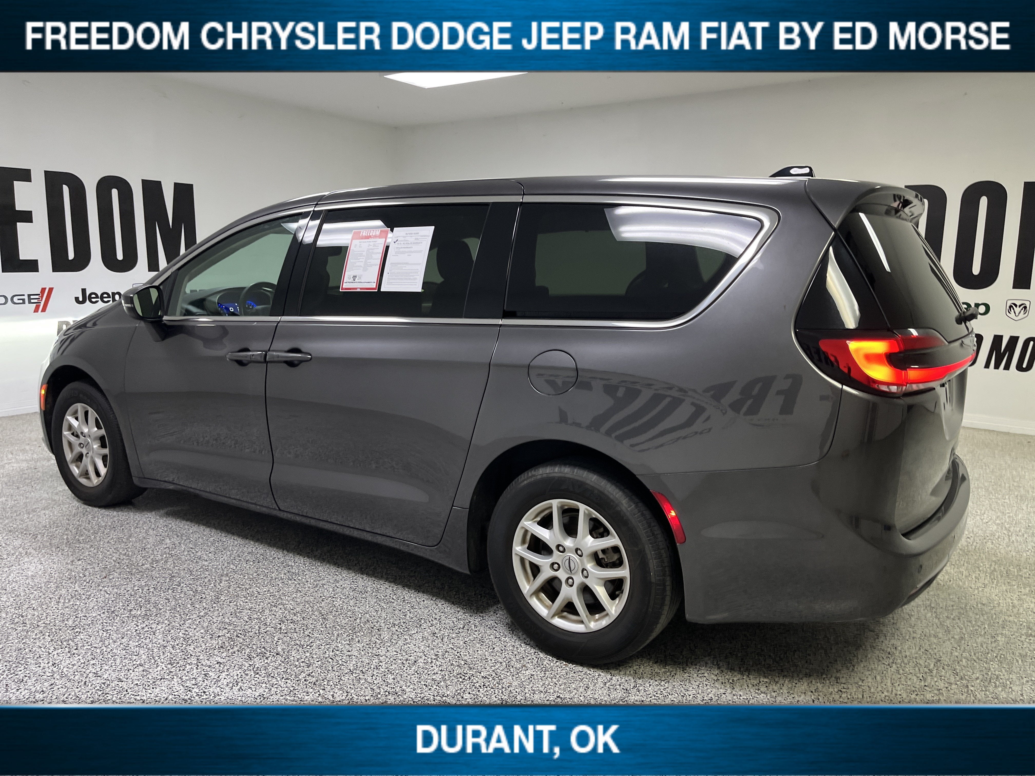 2023 Chrysler Pacifica Touring L