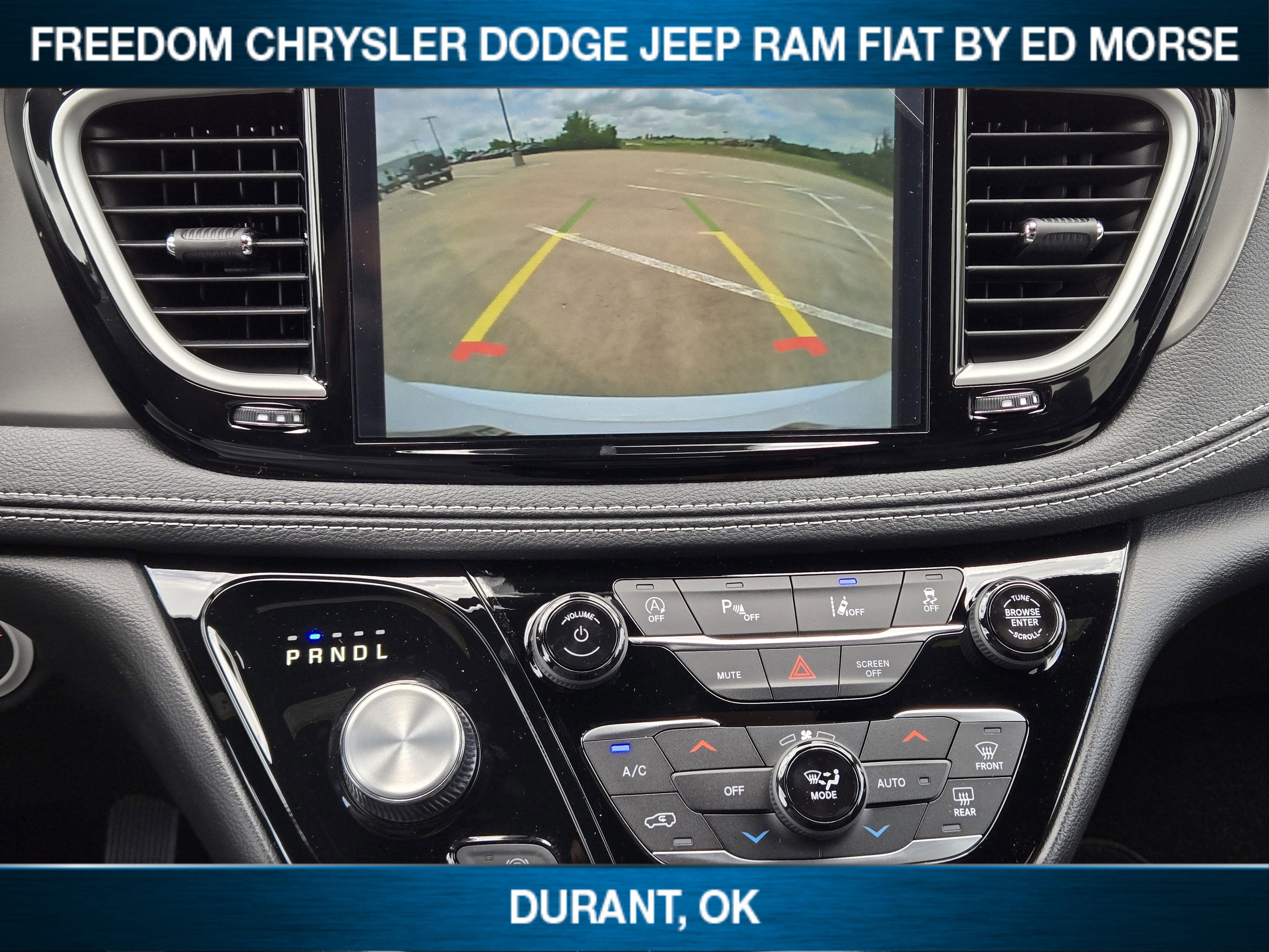 2027 Chrysler Pacifica Select