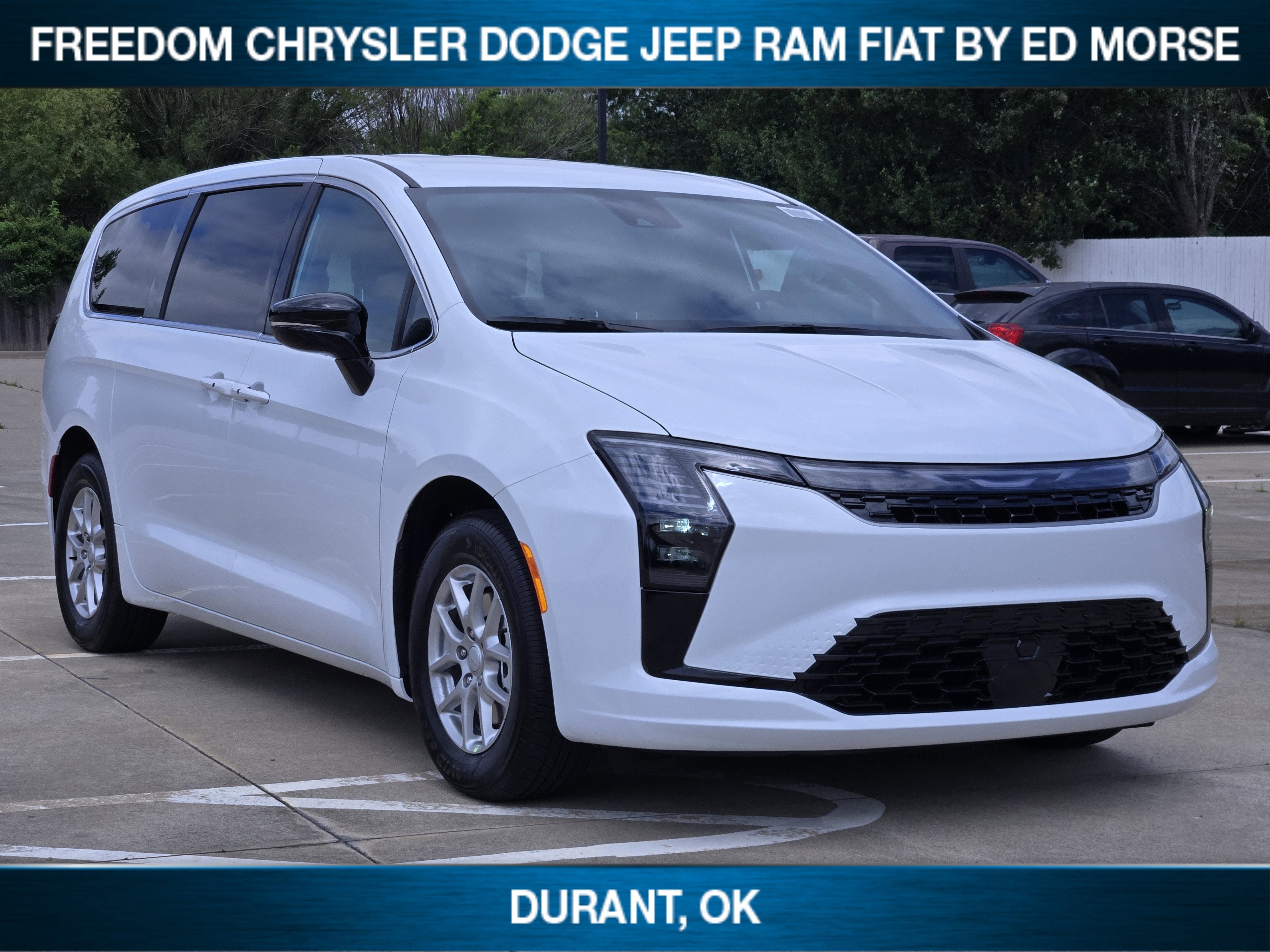 2027 Chrysler Pacifica Select