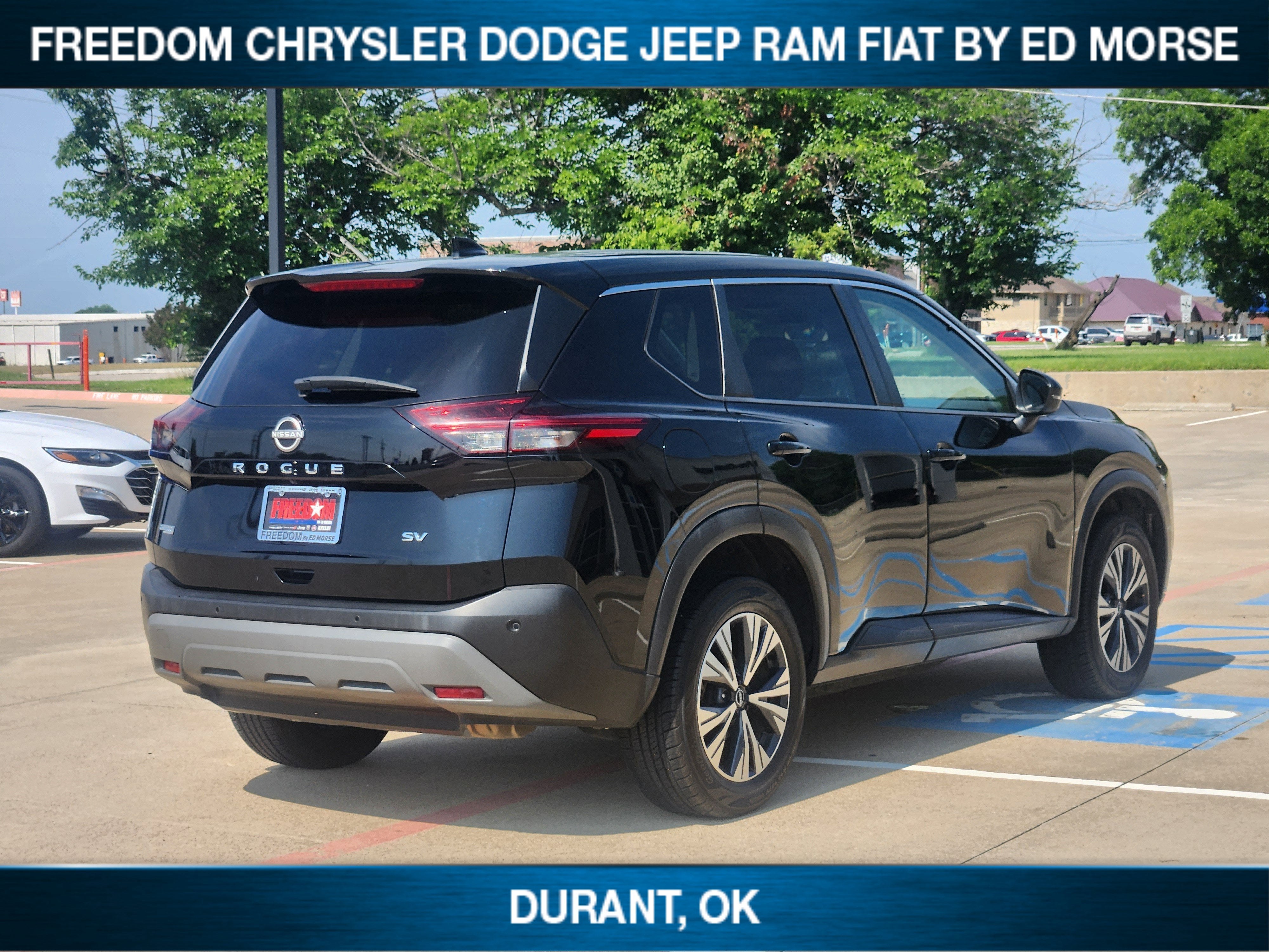 2022 Nissan Rogue SV