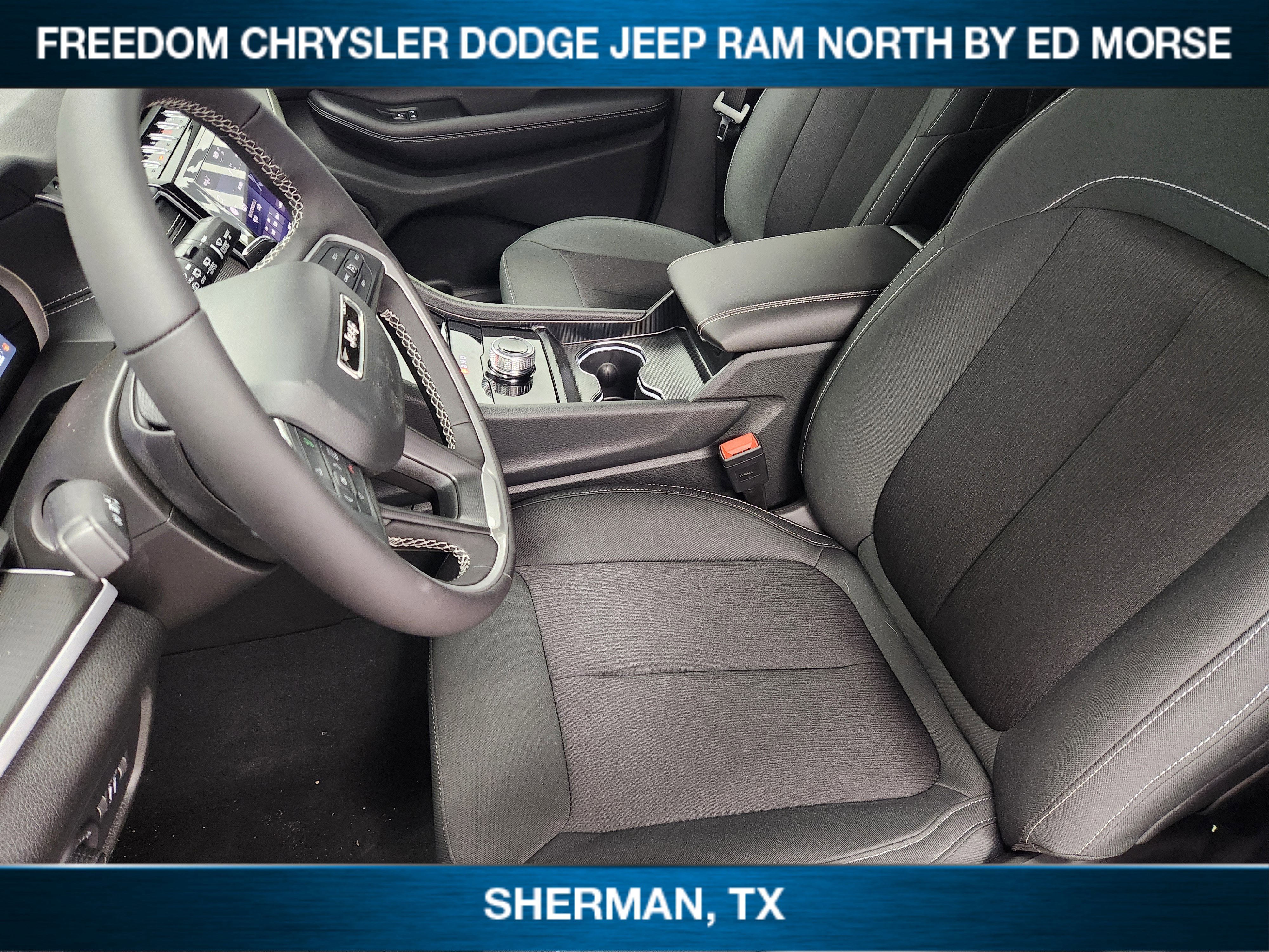 2026 Jeep Grand Cherokee GRAND CHEROKEE LAREDO X 4X4