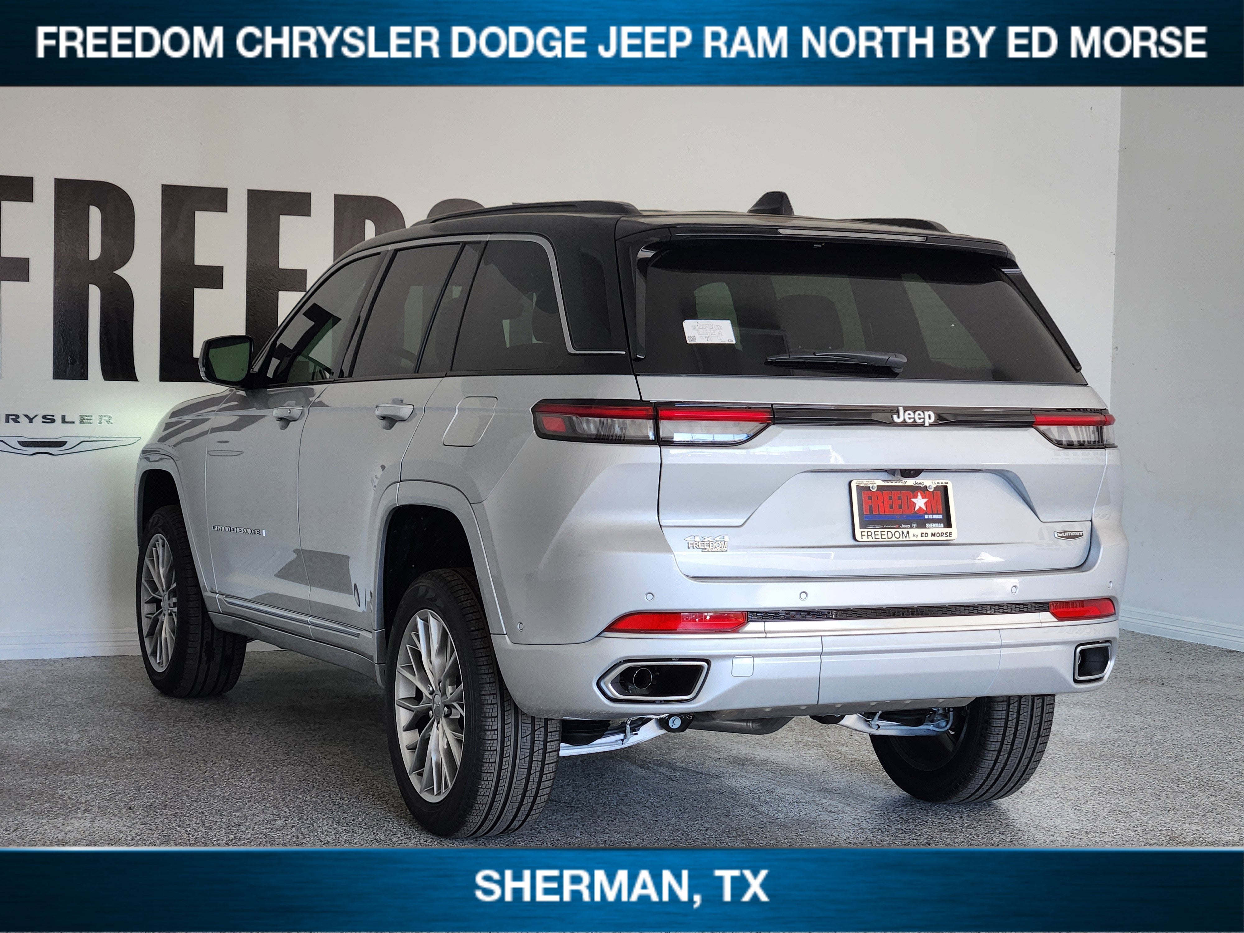 2025 Jeep Grand Cherokee GRAND CHEROKEE SUMMIT 4X4