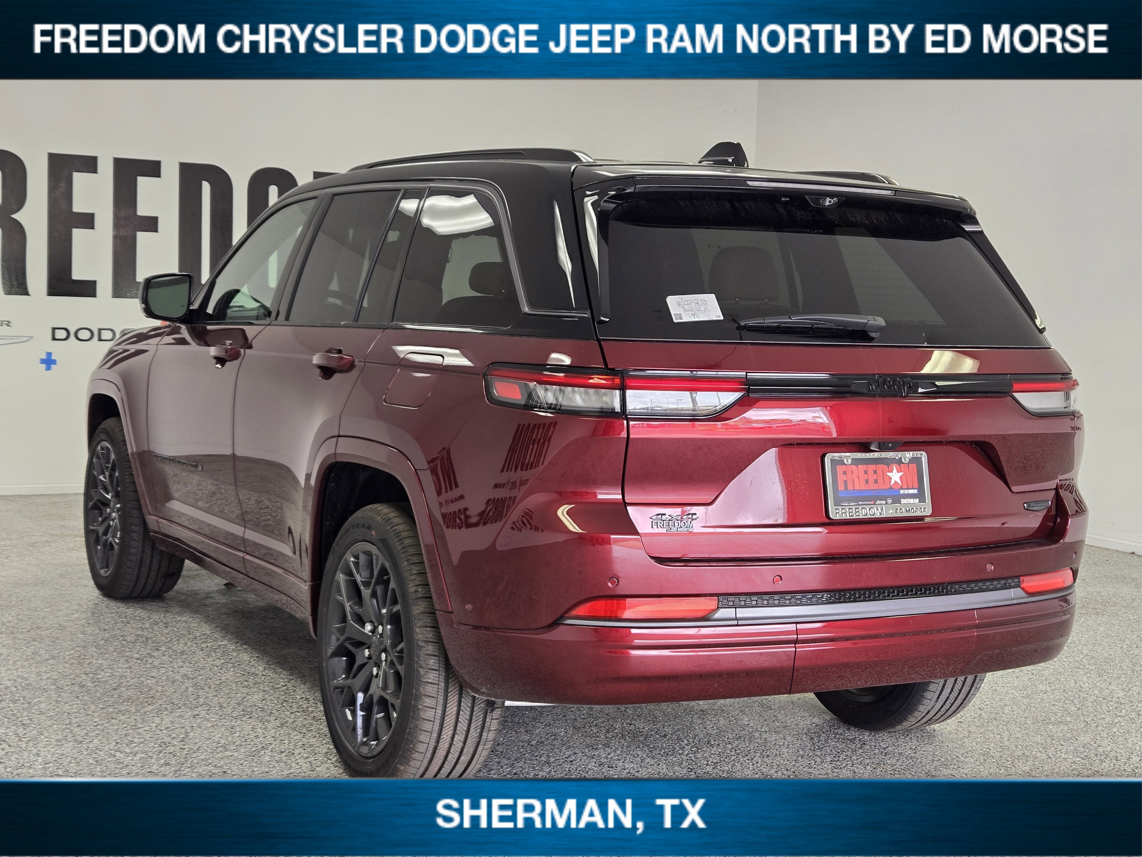 2026 Jeep Grand Cherokee GRAND CHEROKEE SUMMIT 4X4